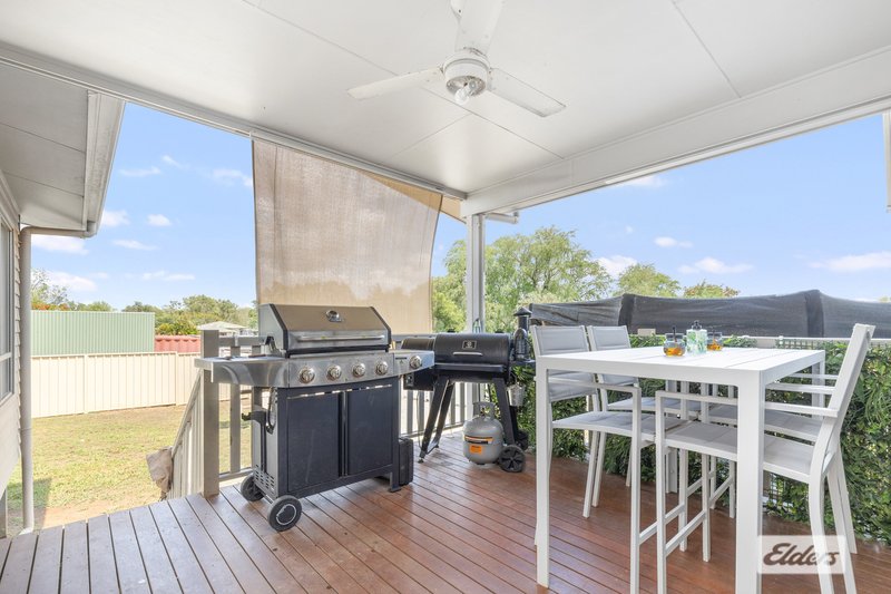 Photo - 7 Ivers Place, Emerald QLD 4720 - Image 16