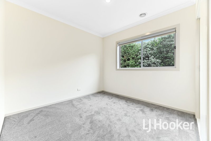 Photo - 7 Ivy Leaf Road, Pakenham VIC 3810 - Image 10