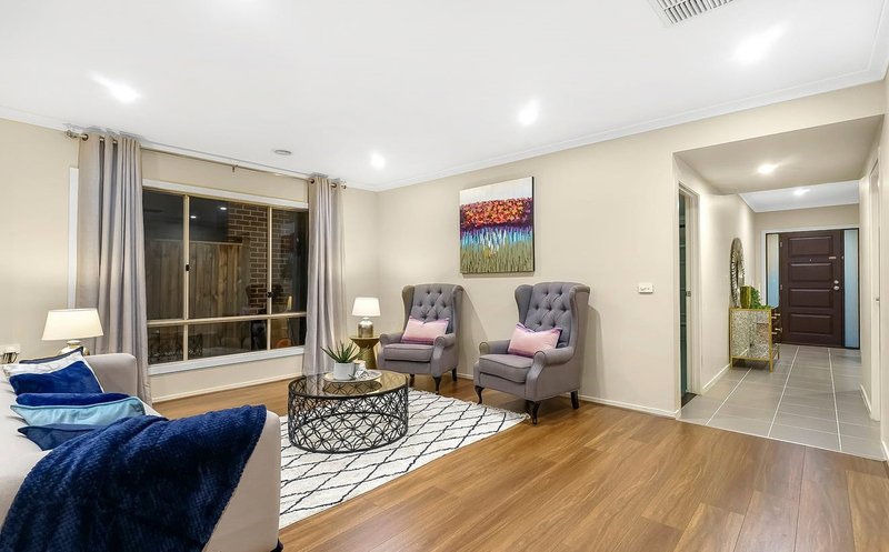 Photo - 7 Jacana Crescent, Williams Landing VIC 3027 - Image 4