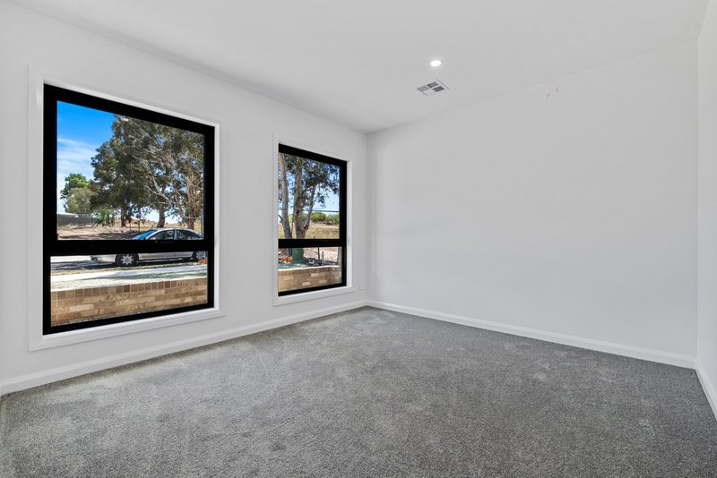 Photo - 7 James Place, Yass NSW 2582 - Image 3