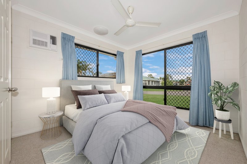 Photo - 7 Janelle Street, Kelso QLD 4815 - Image 4