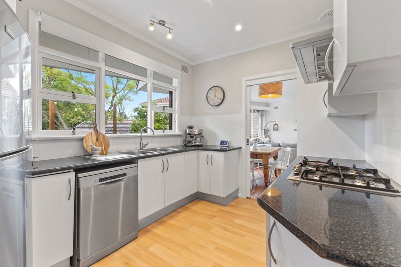 Photo - 7 Janet Avenue, Thornleigh NSW 2120 - Image 6