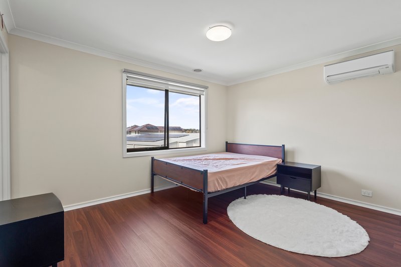 Photo - 7 Jarvis Walk, Westmeadows VIC 3049 - Image 9