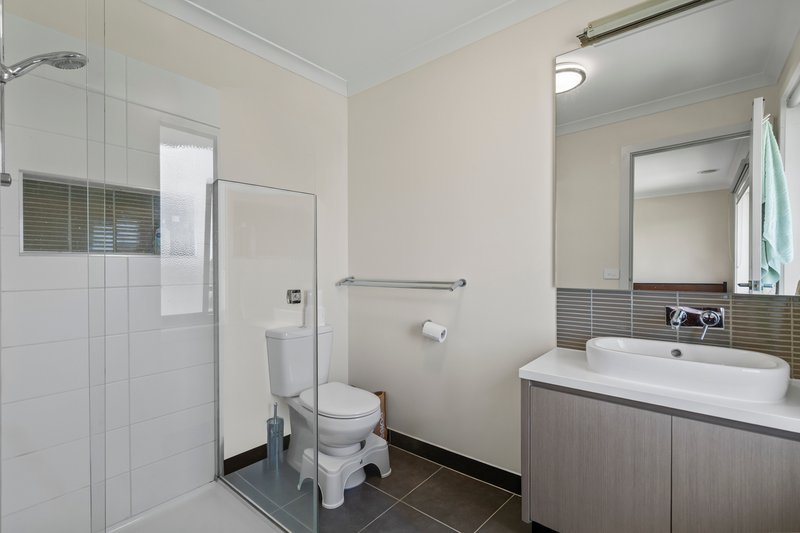 Photo - 7 Jarvis Walk, Westmeadows VIC 3049 - Image 10