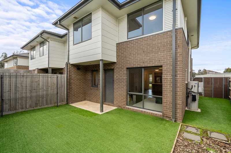 Photo - 7 Jarvis Walk, Westmeadows VIC 3049 - Image 11