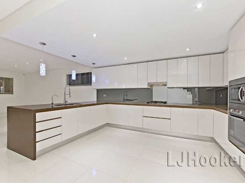 Photo - 7 Jean Street, Greenacre NSW 2190 - Image 4