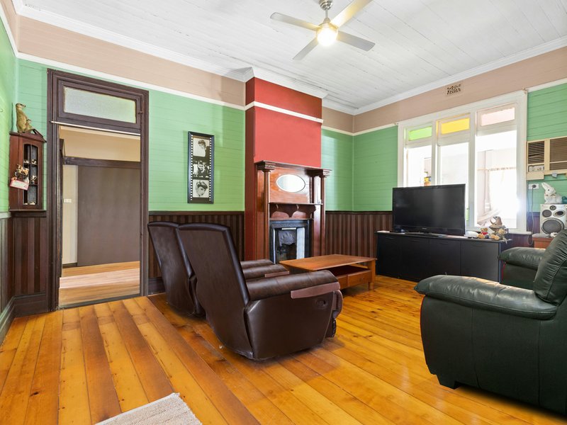 Photo - 7 Jeffries Street, Cessnock NSW 2325 - Image 5