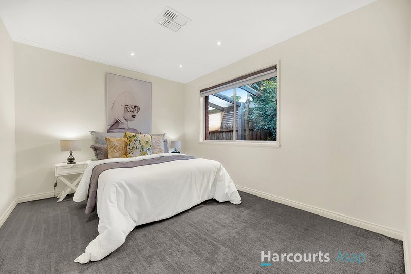 Photo - 7 Jennifer Court, Narre Warren VIC 3805 - Image 8