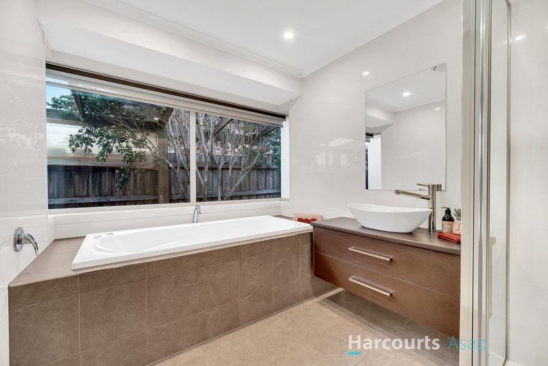 Photo - 7 Jennifer Court, Narre Warren VIC 3805 - Image 9