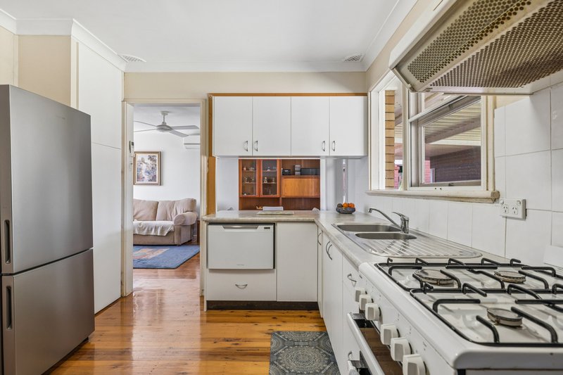 Photo - 7 Jennings Avenue, Bass Hill NSW 2197 - Image 4