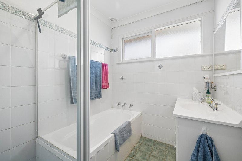Photo - 7 Jennings Avenue, Bass Hill NSW 2197 - Image 7