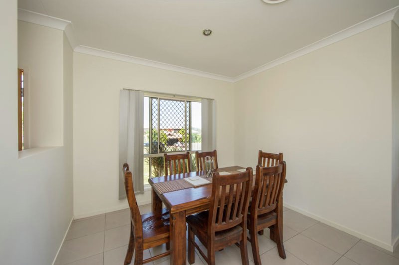 Photo - 7 Jenolan Court, New Auckland QLD 4680 - Image 7