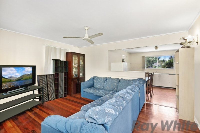 Photo - 7 Jewellan Drive, Deception Bay QLD 4508 - Image 2