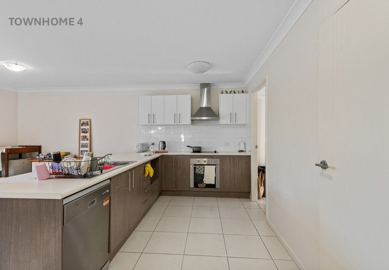 Photo - 7 Jockers Street, Strathpine QLD 4500 - Image 15