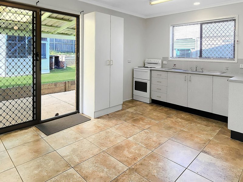 Photo - 7 Jonkers Court, Morayfield QLD 4506 - Image 6