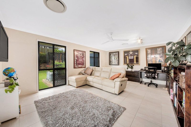 Photo - 7 Jordana Court, New Auckland QLD 4680 - Image 6