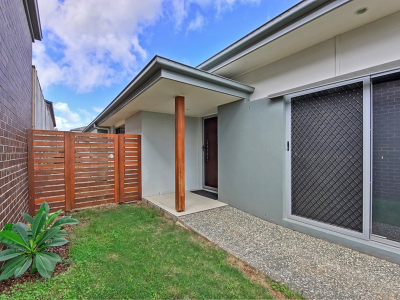 Photo - 7 Jowarra Street, Kallangur QLD 4503 - Image 3