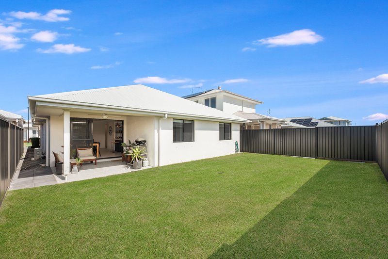 Photo - 7 Joy Street, Palmview QLD 4553 - Image 11