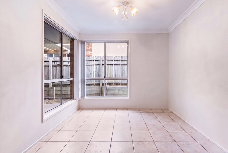 Photo - 7 Joyce Crescent, Bracken Ridge QLD 4017 - Image 5