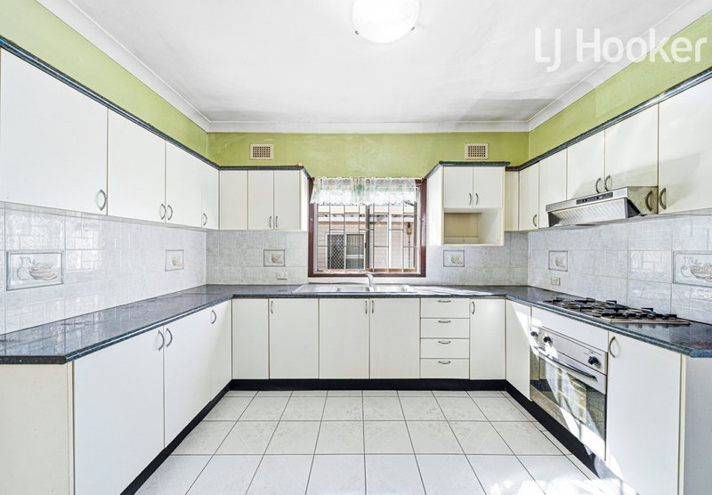 Photo - 7 Judith Avenue, Cabramatta NSW 2166 - Image 5