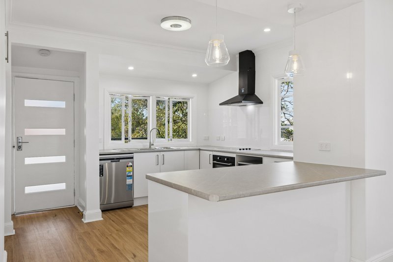 Photo - 7 Julia Street, Wavell Heights QLD 4012 - Image 6