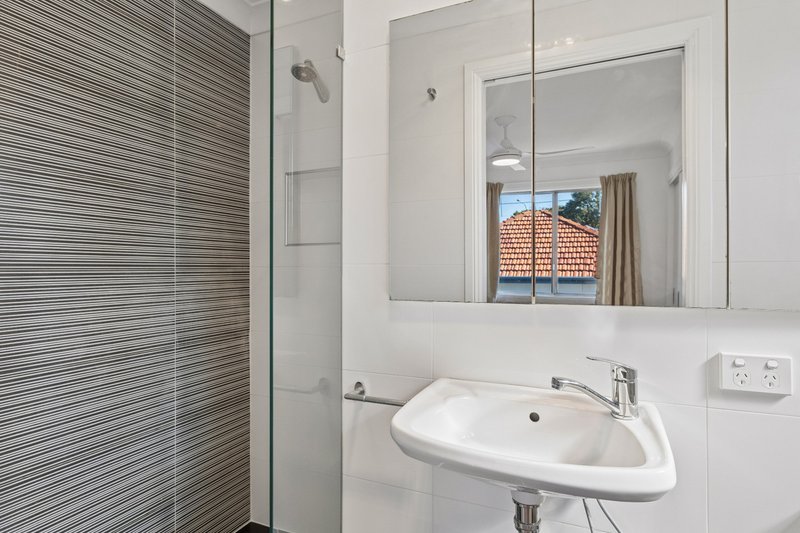 Photo - 7 Julia Street, Wavell Heights QLD 4012 - Image 9