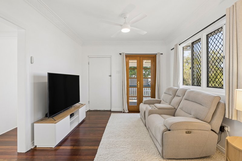 Photo - 7 Julia Street, Wavell Heights QLD 4012 - Image 18