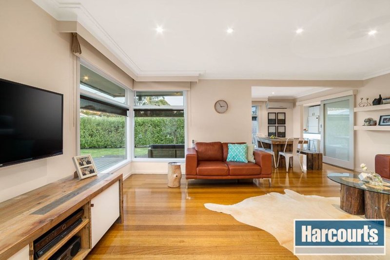 Photo - 7 Juniper Road, Wantirna VIC 3152 - Image 5