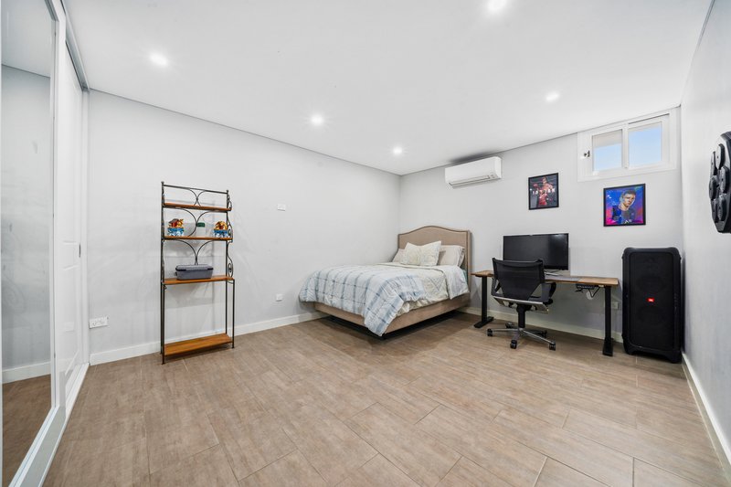 Photo - 7 Kalang Road, Greystanes NSW 2145 - Image 9