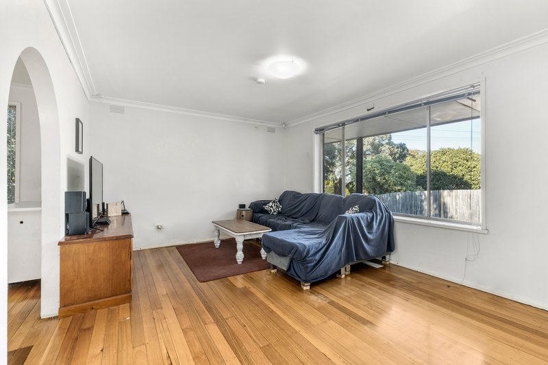 Photo - 7 Kambara Drive, Mulgrave VIC 3170 - Image 2