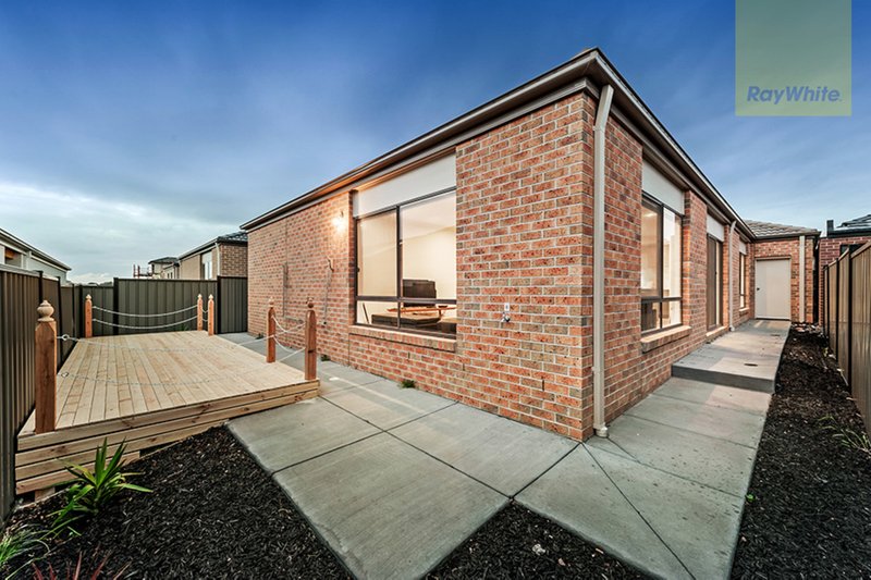 Photo - 7 Kangaroo Road, Craigieburn VIC 3064 - Image 15