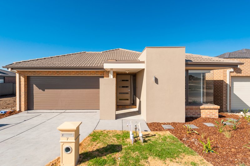 7 Kangaroo Road, Craigieburn VIC 3064