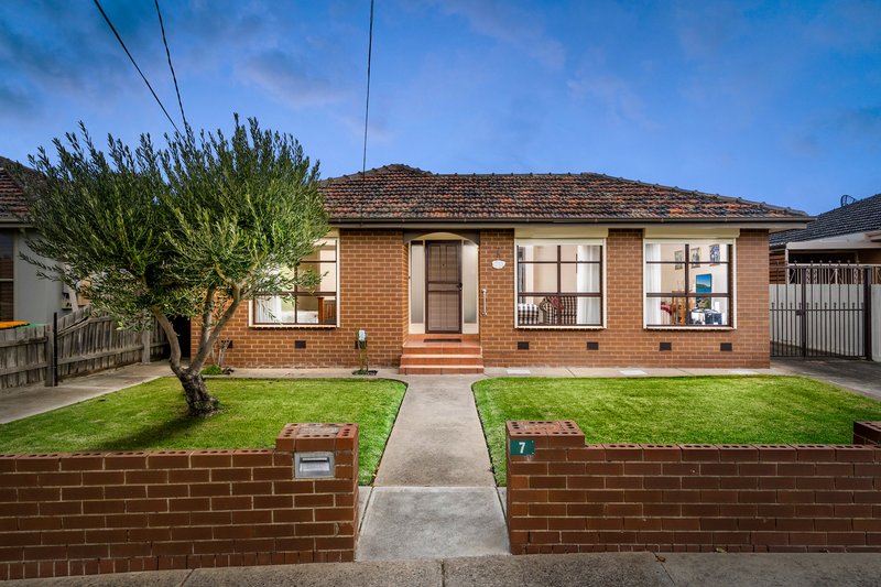 7 Kathryn Avenue, Lalor VIC 3075