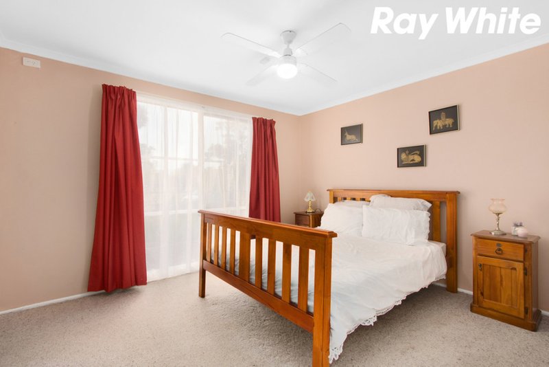 Photo - 7 Katjusha Court, Pakenham VIC 3810 - Image 5