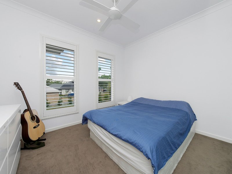 Photo - 7 Kauri Pine Close, Moggill QLD 4070 - Image 9