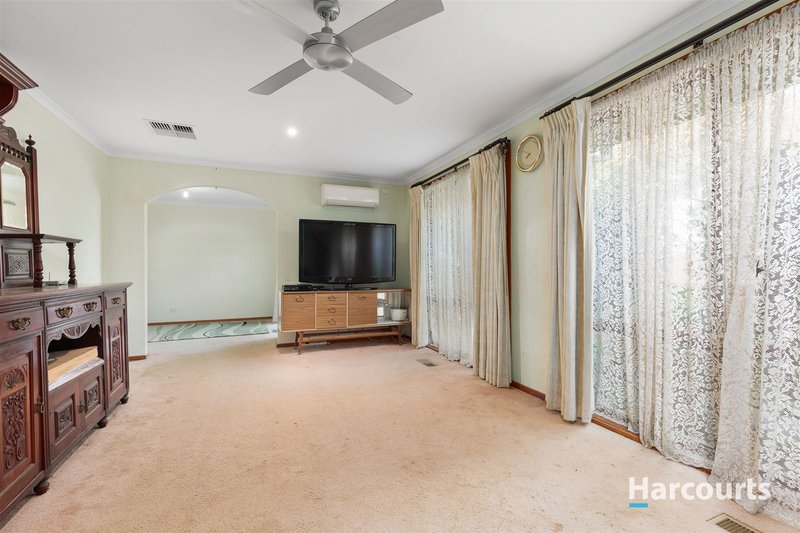 Photo - 7 Kavanagh Court, Rowville VIC 3178 - Image 4