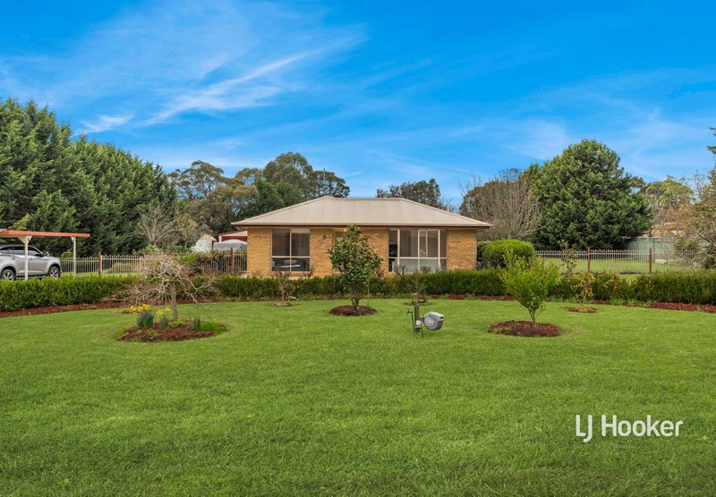 Photo - 7 Kearns Close, Broadford VIC 3658 - Image 1