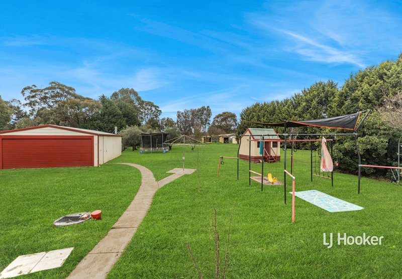 Photo - 7 Kearns Close, Broadford VIC 3658 - Image 10