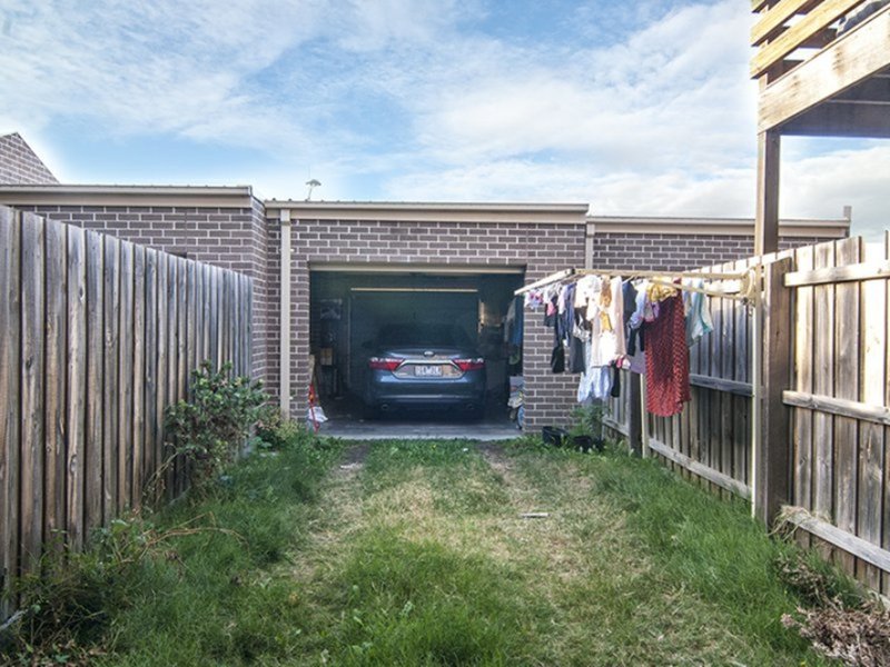 Photo - 7 Keneally Street, Dandenong VIC 3175 - Image 6