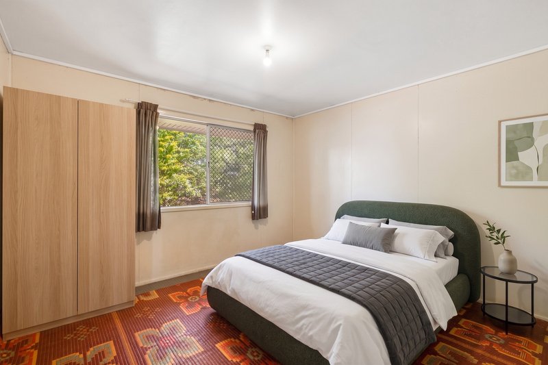 Photo - 7 Kenora Court, Rockville QLD 4350 - Image 6