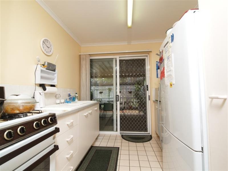 Photo - 7 Kenzie Court, Brendale QLD 4500 - Image 5