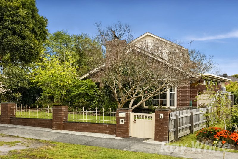 7 Kerrie Road, Glen Waverley VIC 3150