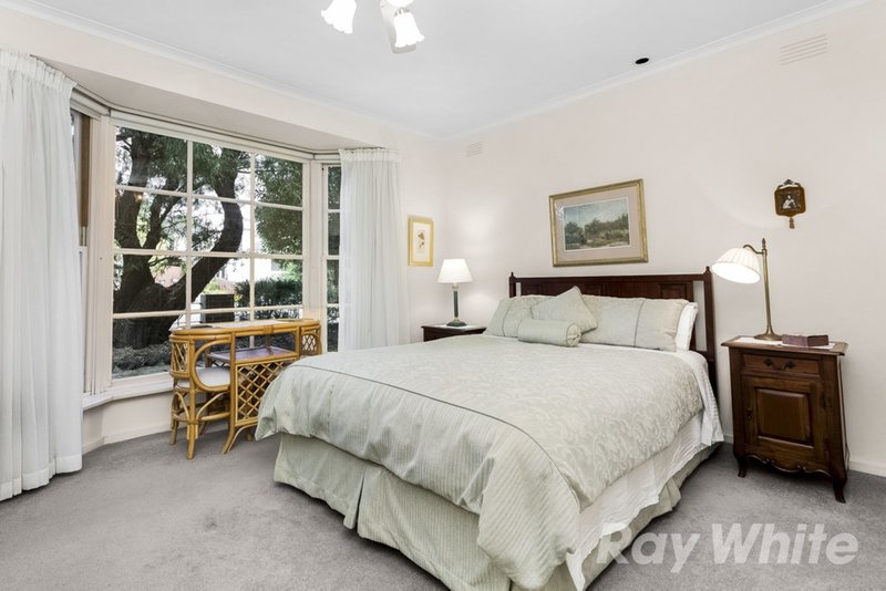 Photo - 7 Kerrie Road, Glen Waverley VIC 3150 - Image 6