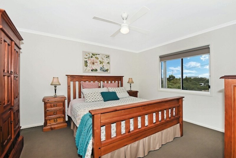 Photo - 7 Kestrel Crescent, Thompson Beach SA 5501 - Image 2