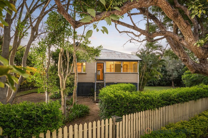 Photo - 7 Kew Road, Graceville QLD 4075 - Image 1