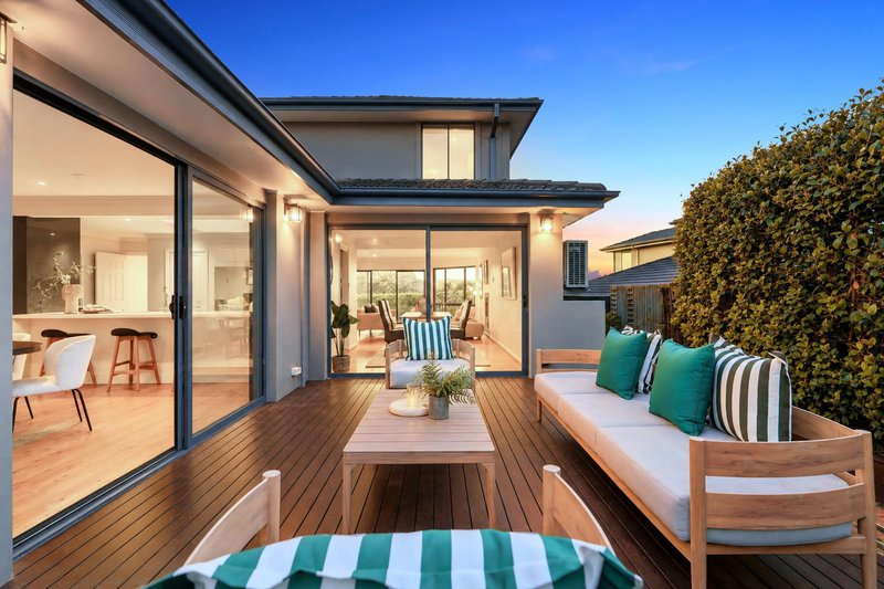Photo - 7 Kildare Grove, Killarney Heights NSW 2087 - Image 2