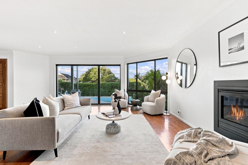Photo - 7 Kildare Grove, Killarney Heights NSW 2087 - Image 9