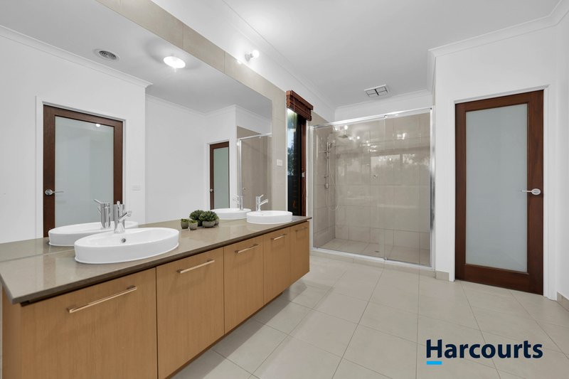 Photo - 7 Kilmarnock Way, Clyde North VIC 3978 - Image 6