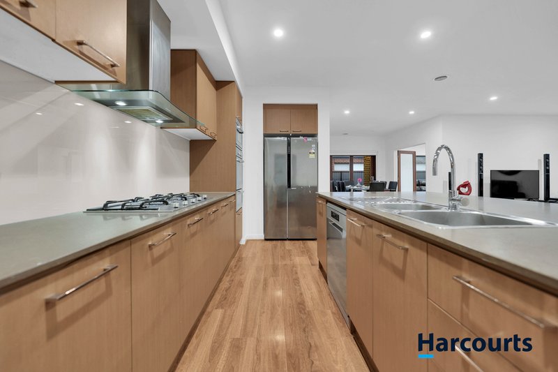 Photo - 7 Kilmarnock Way, Clyde North VIC 3978 - Image 8