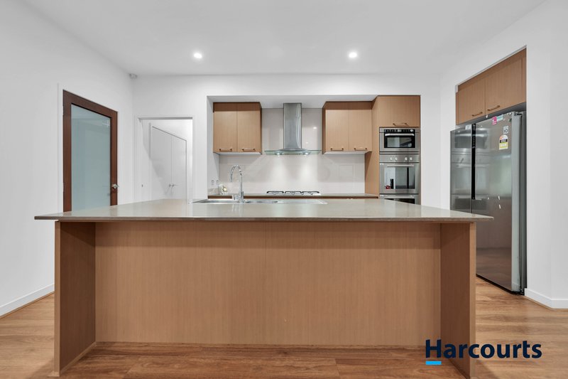 Photo - 7 Kilmarnock Way, Clyde North VIC 3978 - Image 9